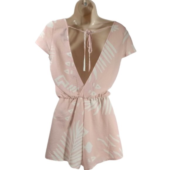 Lulus Pink and White Shorts Romper Women's Size XS NWOT - Picture 4 of 7